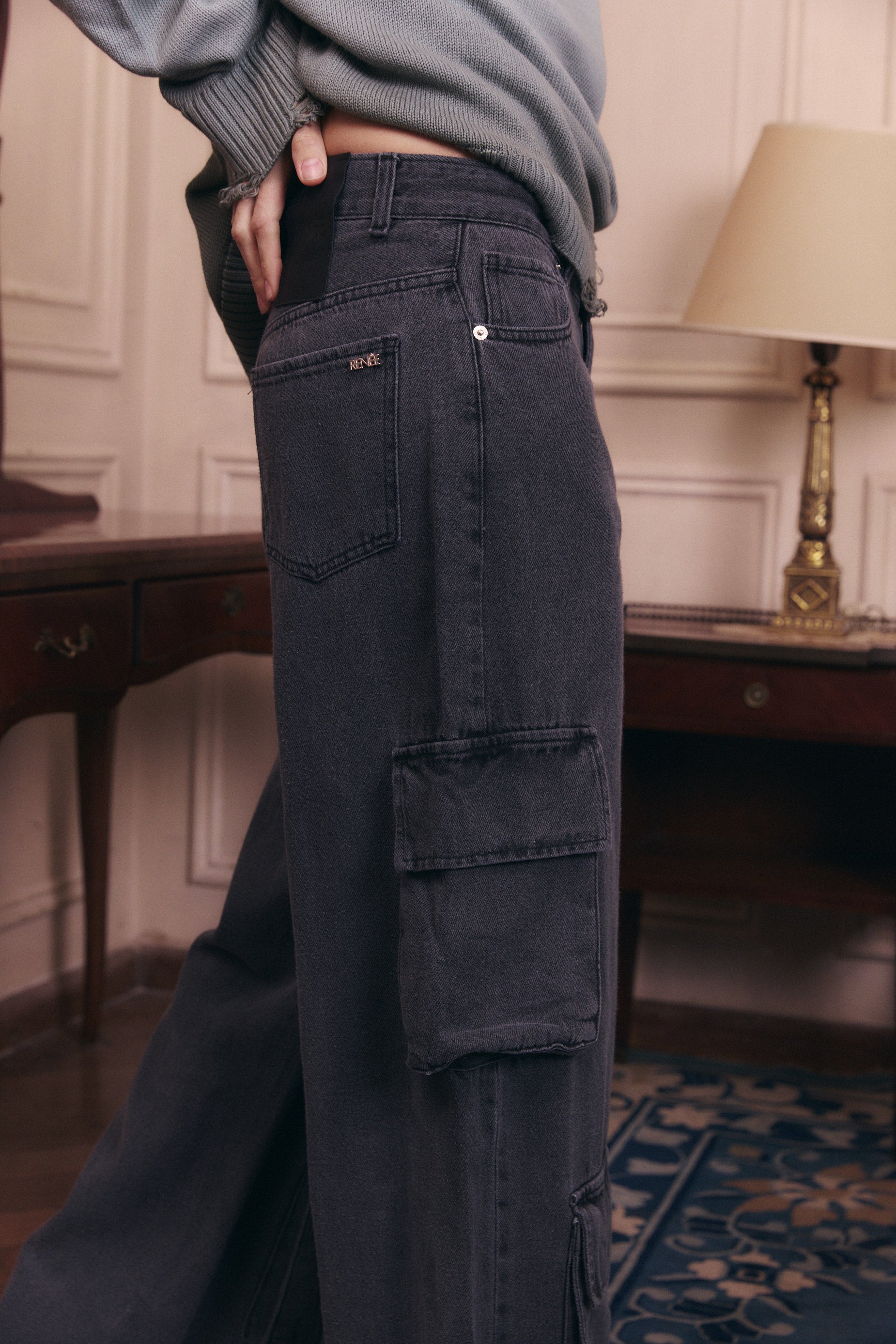 JEAN Nº20 - THE CARGO GREY