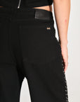 JEAN Nº21 – THE STRAIGHT SHINY BLACK