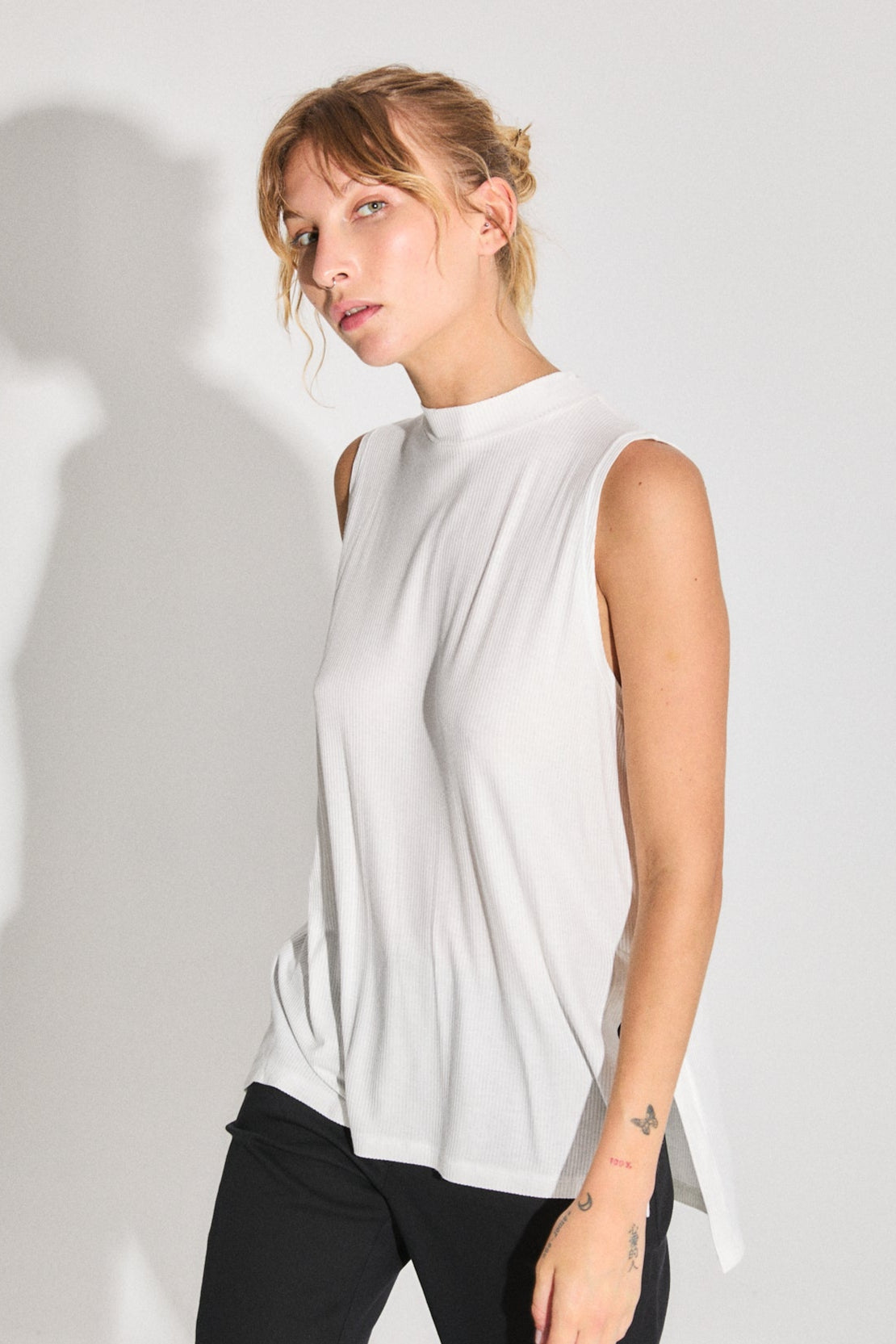 MUSCULOSA LOS ÁNGELES - OFF WHITE