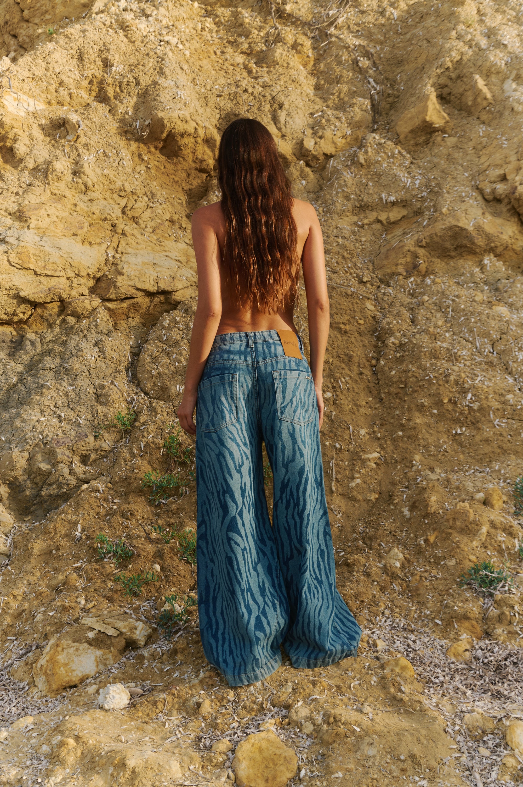 JEAN Nº24 - THE OVERSIZE SAFARI